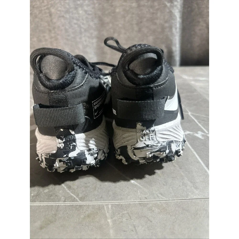 Nike Future Field Unisex Training Sneakers Size 5Y Shoes Black White B20